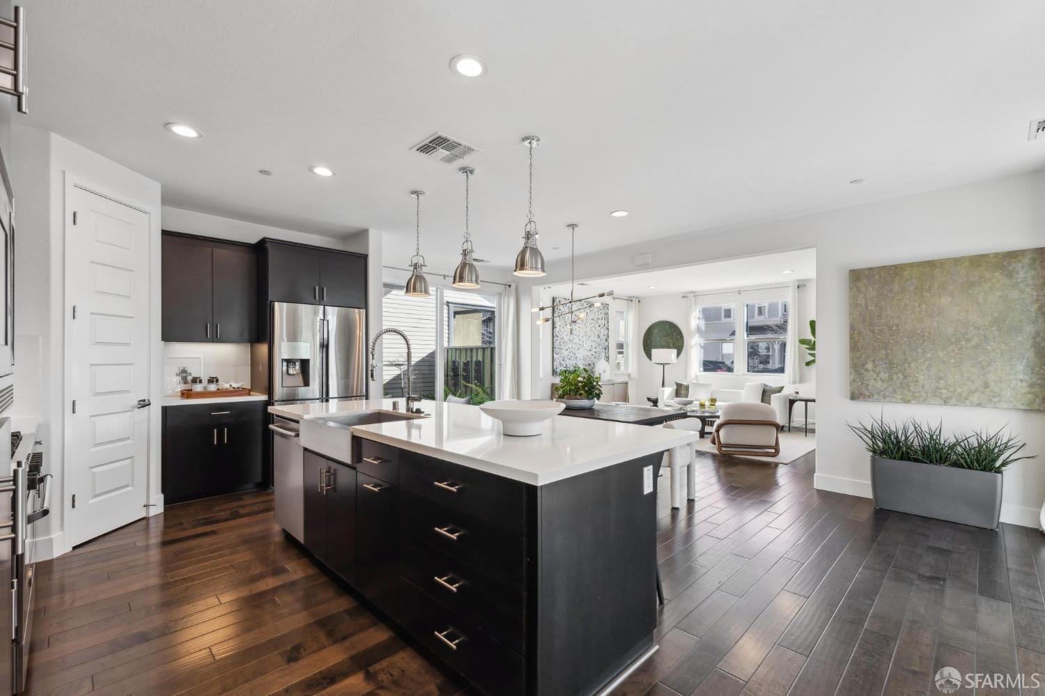 Detail Gallery Image 15 of 52 For 2768 Bette St, Alameda,  CA 94501 - 4 Beds | 3/1 Baths