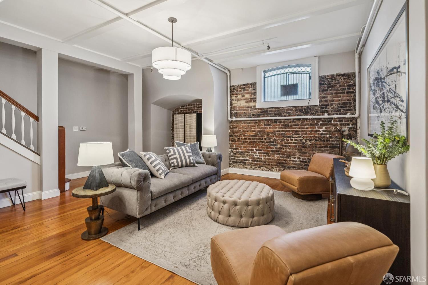 Detail Gallery Image 51 of 67 For 1125 Leavenworth St, San Francisco,  CA 94109 - 4 Beds | 3 Baths