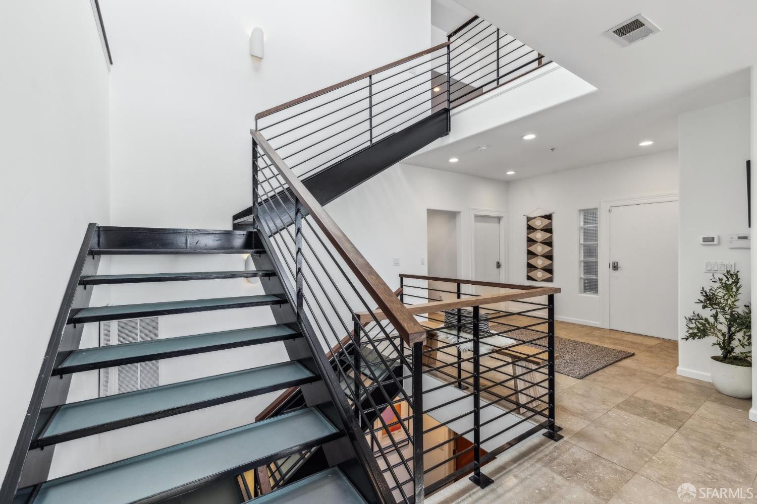 Detail Gallery Image 15 of 62 For 39 Miguel St, San Francisco,  CA 94131 - 4 Beds | 3/2 Baths