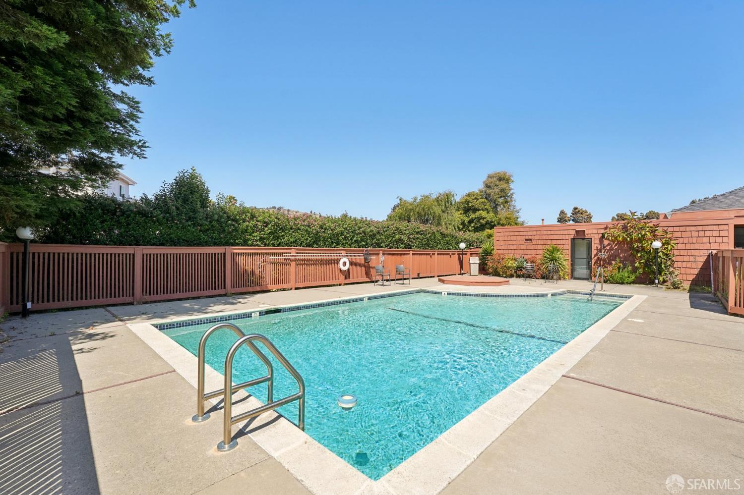 Detail Gallery Image 23 of 31 For 920 Mission Rd #15,  South San Francisco,  CA 94080 - 2 Beds | 2 Baths