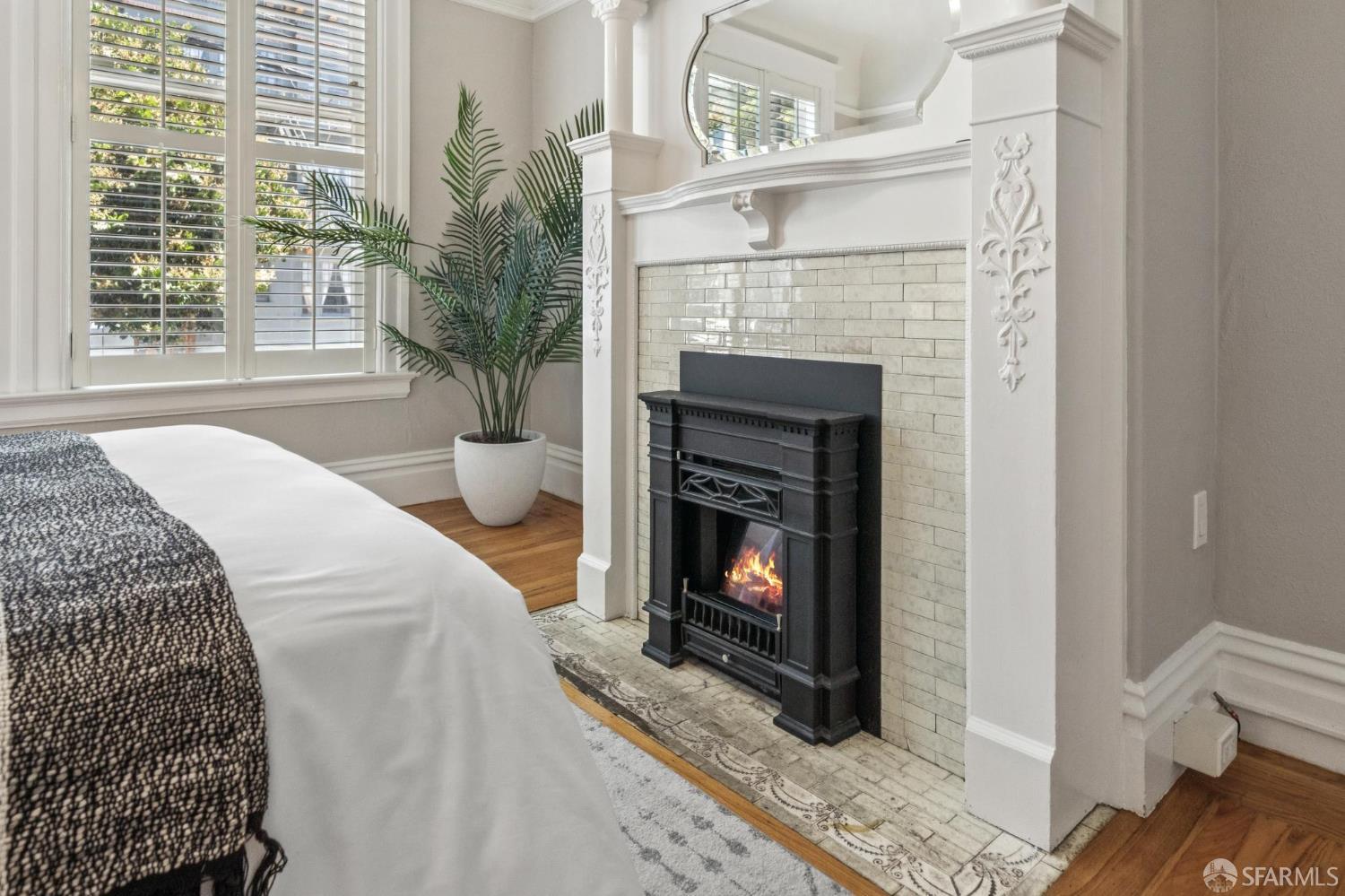 Detail Gallery Image 48 of 67 For 1125 Leavenworth St, San Francisco,  CA 94109 - 4 Beds | 3 Baths