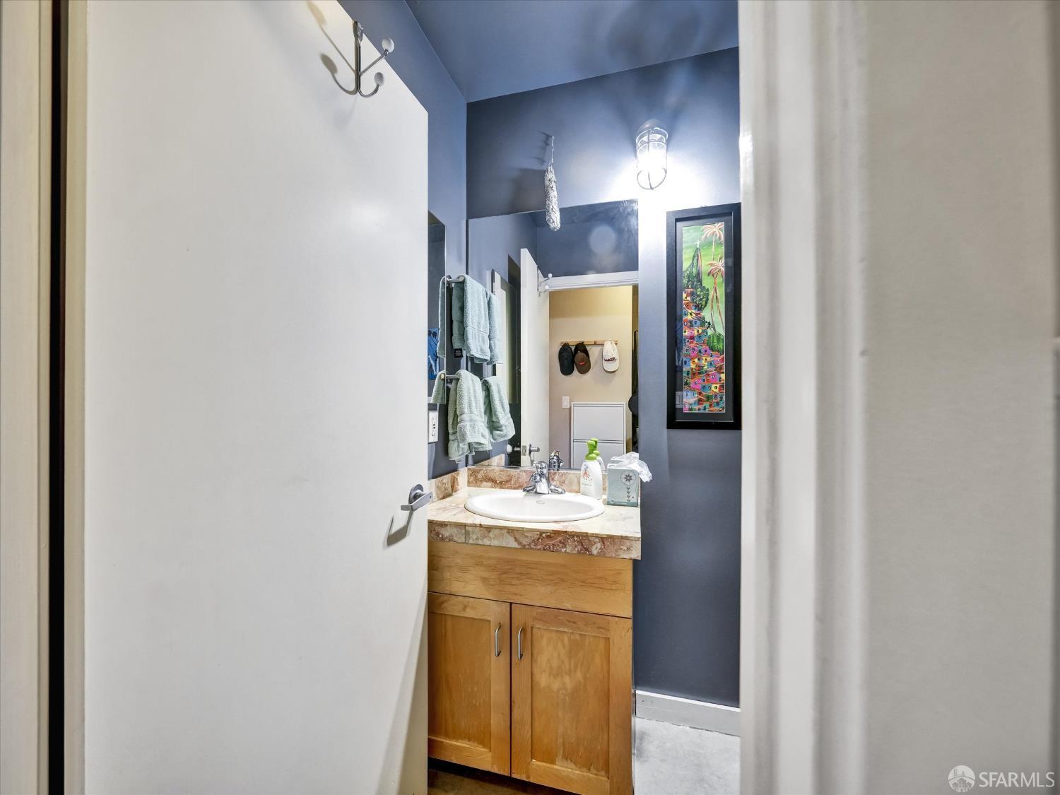 Photo #16: 425056602 Listing: Photo #16