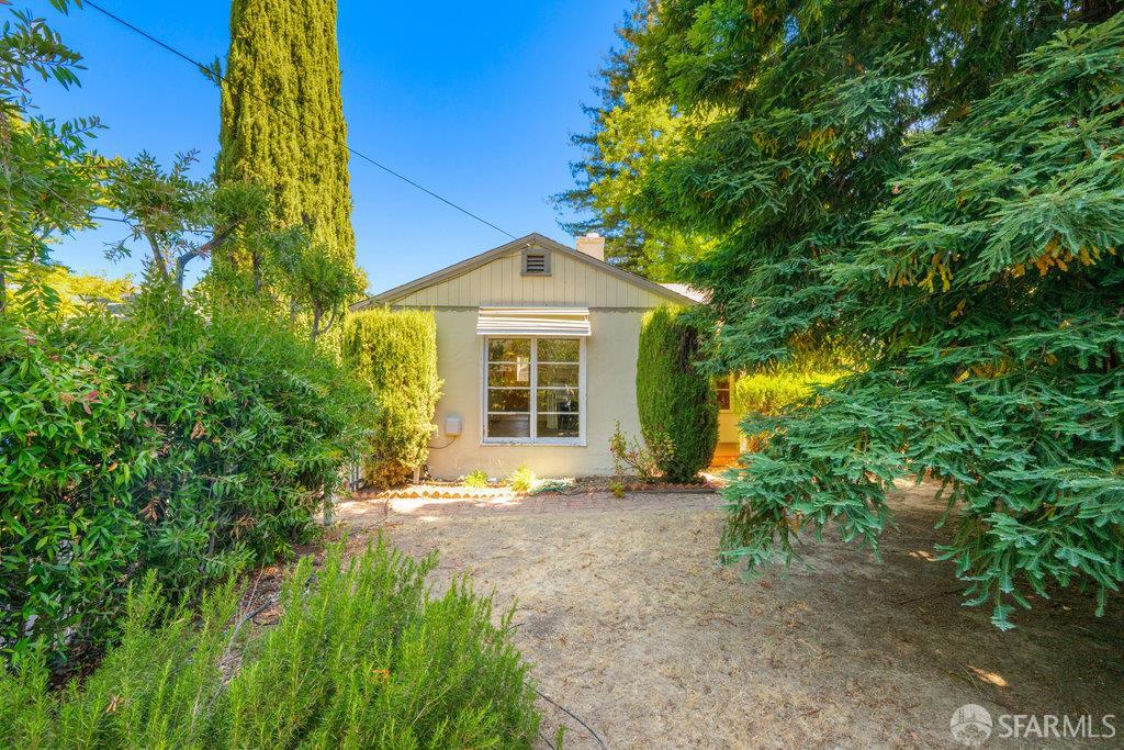 Detail Gallery Image 6 of 99 For 1304 Orange Ave, Menlo Park,  CA 94025 - 2 Beds | 1 Baths