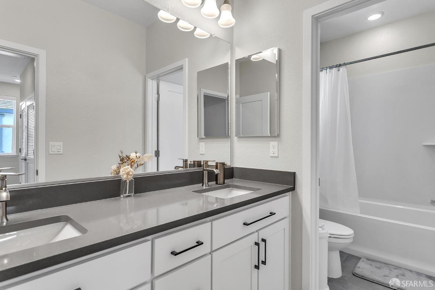 Detail Gallery Image 20 of 37 For 2821 San Jacinto Ln, Alameda,  CA 94501 - 4 Beds | 3/1 Baths