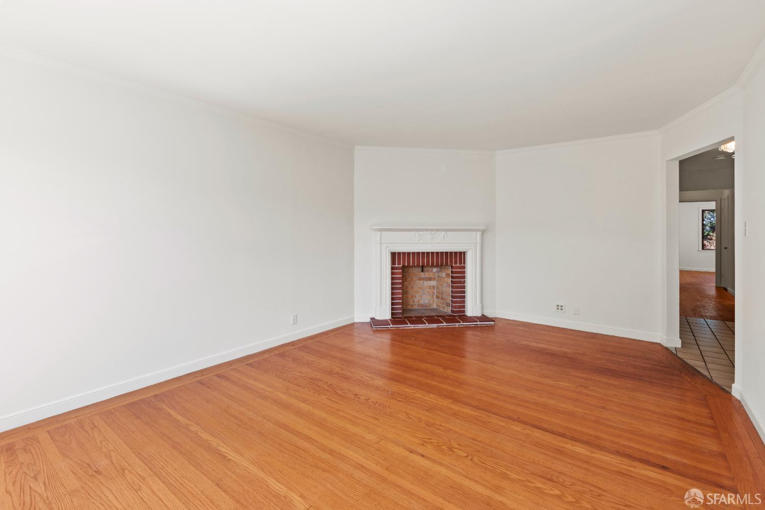 Detail Gallery Image 7 of 93 For 369 Princeton St, San Francisco,  CA 94134 - 4 Beds | 2 Baths