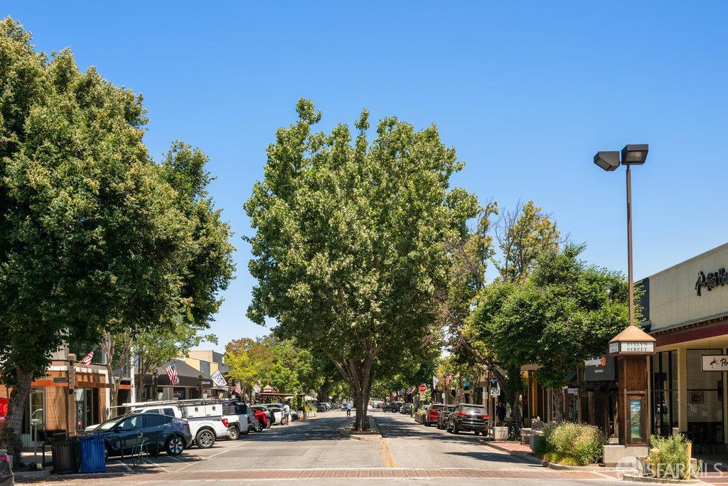 Detail Gallery Image 68 of 99 For 1304 Orange Ave, Menlo Park,  CA 94025 - 2 Beds | 1 Baths