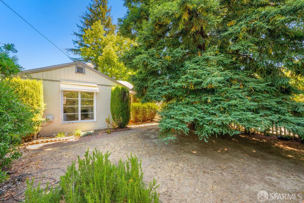 Detail Gallery Image 5 of 99 For 1304 Orange Ave, Menlo Park,  CA 94025 - 2 Beds | 1 Baths