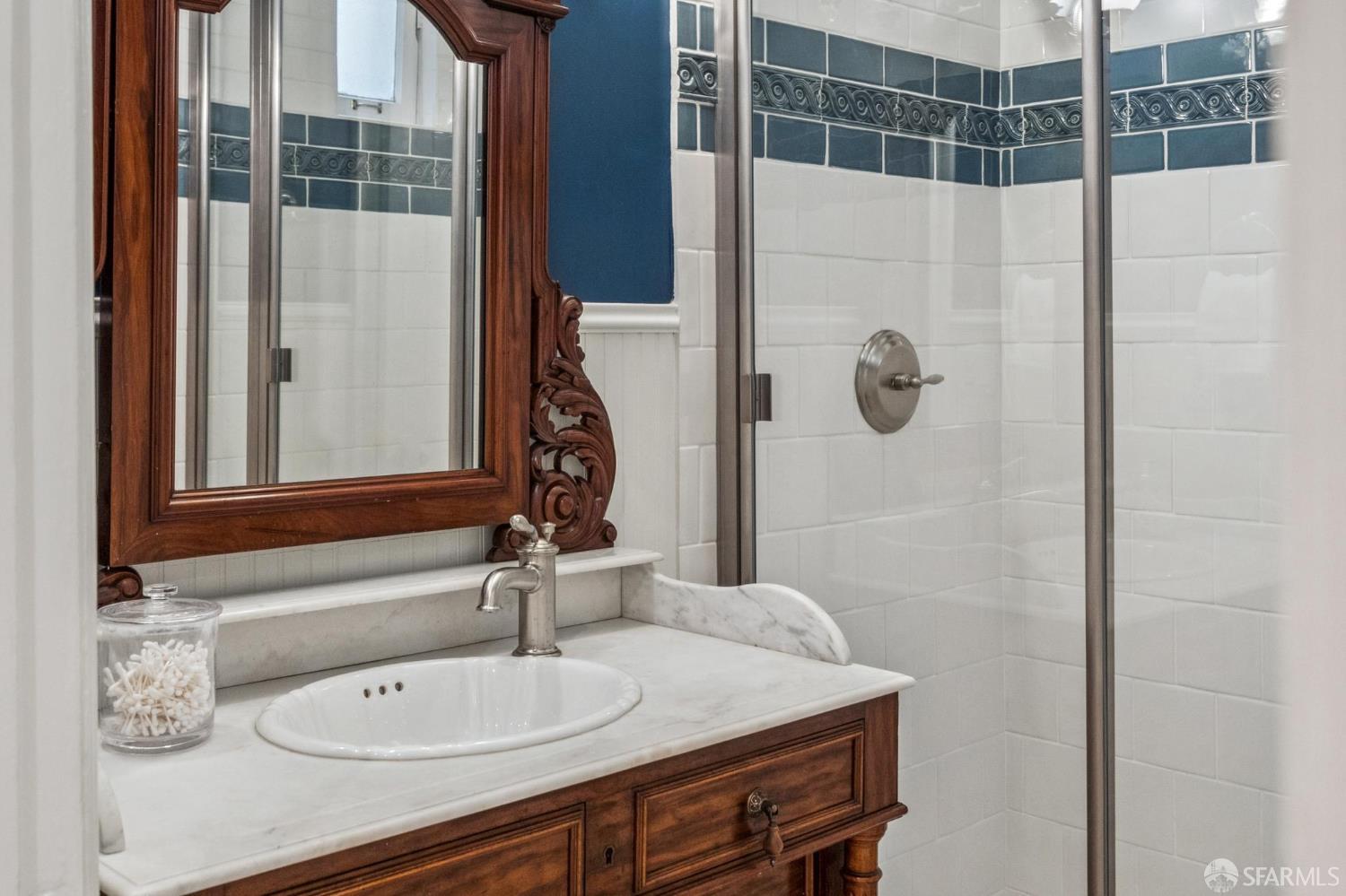 Detail Gallery Image 41 of 67 For 1125 Leavenworth St, San Francisco,  CA 94109 - 4 Beds | 3 Baths