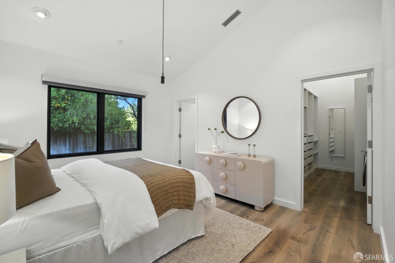Detail Gallery Image 20 of 36 For 206 Donohoe St, East Palo Alto,  CA 94303 - 3 Beds | 3 Baths