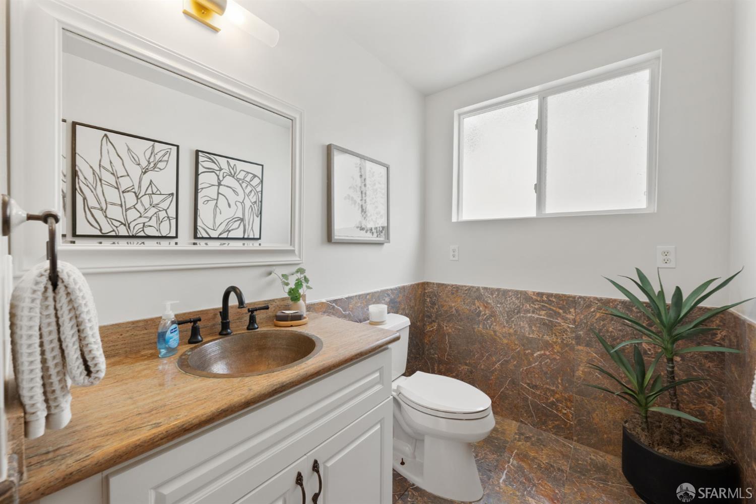 Detail Gallery Image 30 of 54 For 245 Skyline Dr, Daly City,  CA 94015 - 2 Beds | 1 Baths