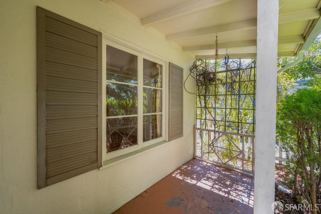 Detail Gallery Image 9 of 99 For 1304 Orange Ave, Menlo Park,  CA 94025 - 2 Beds | 1 Baths