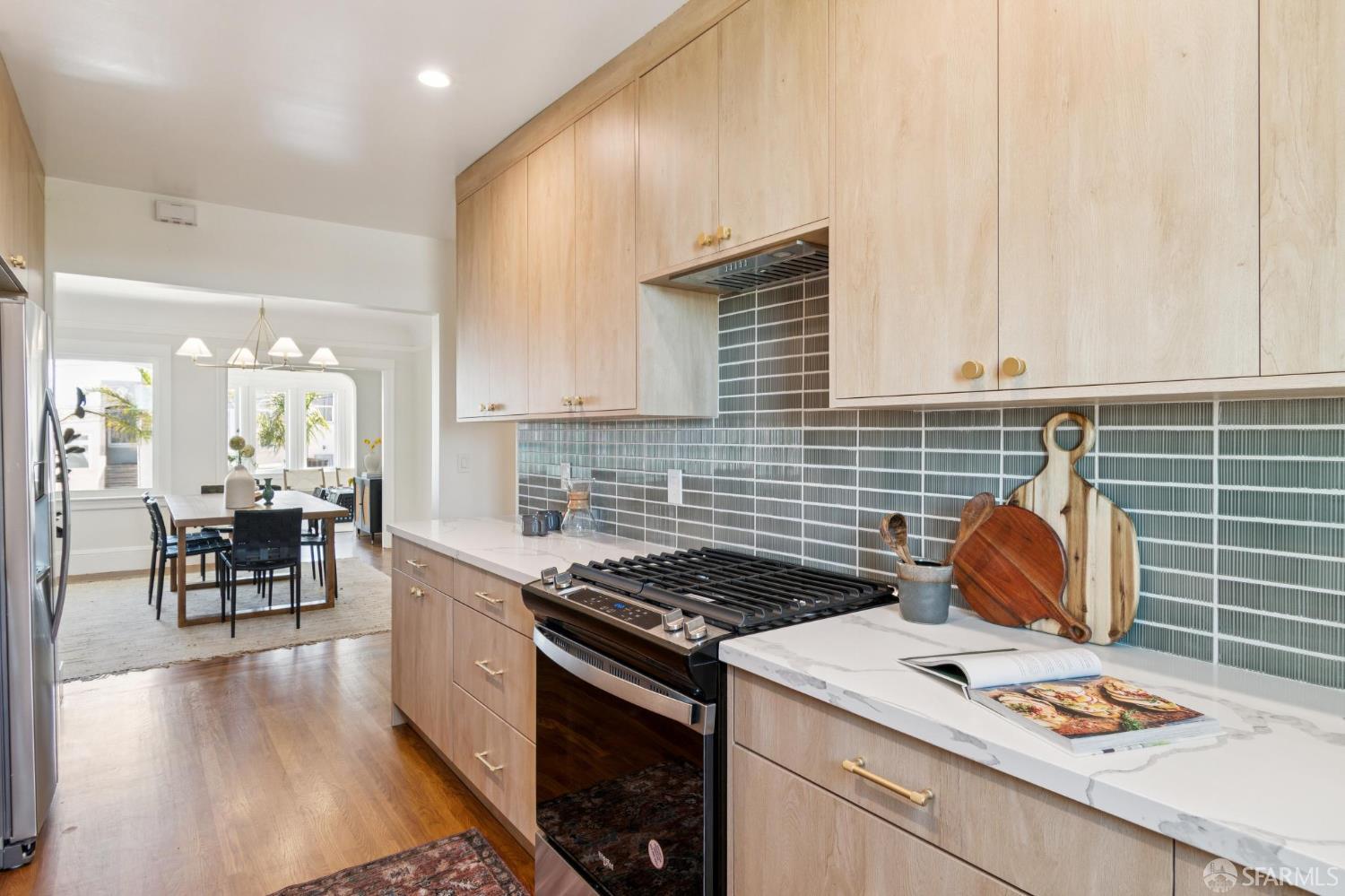 Detail Gallery Image 27 of 83 For 284 Allison St, San Francisco,  CA 94112 - 3 Beds | 2 Baths