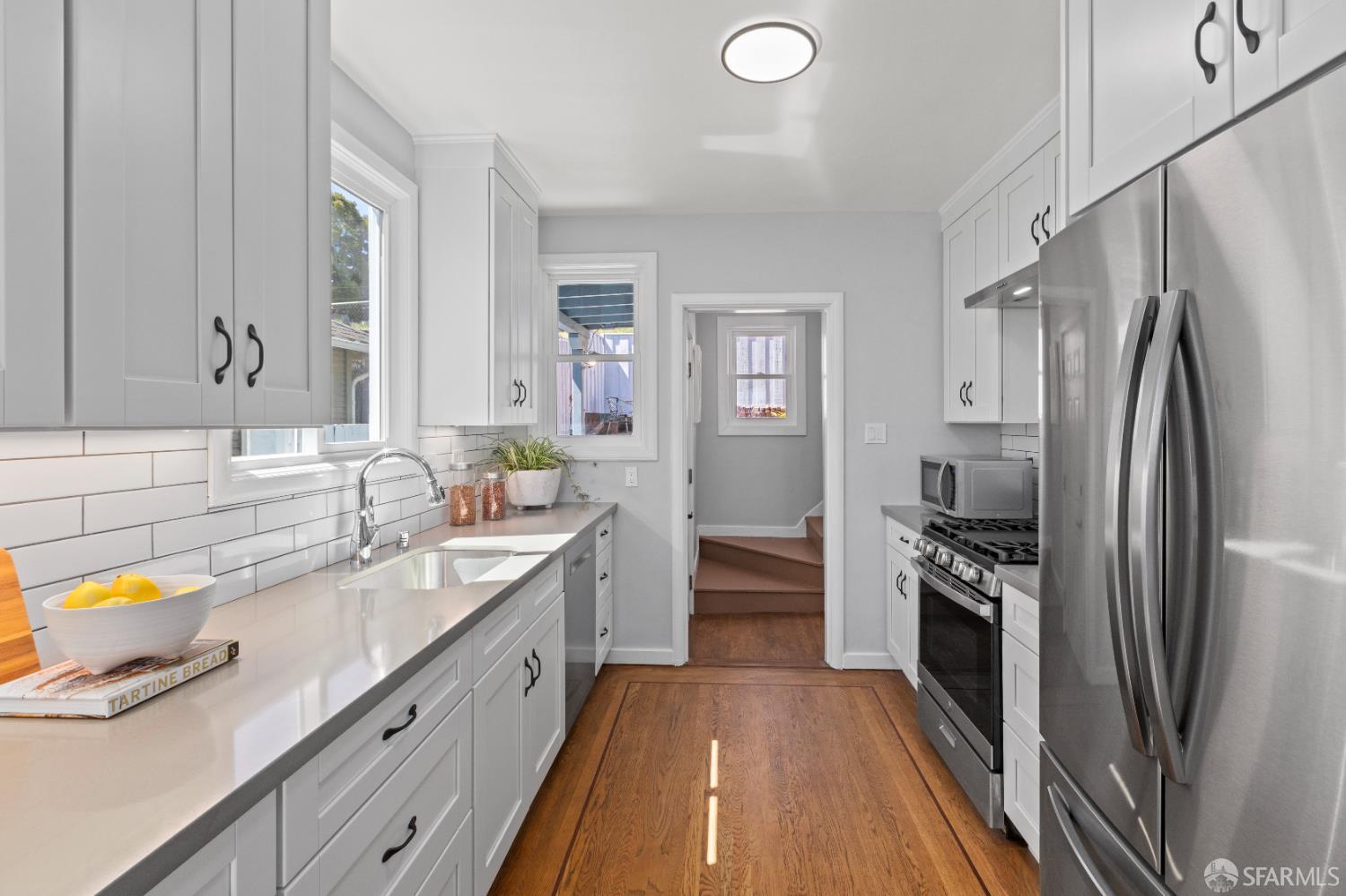 Detail Gallery Image 20 of 98 For 939 Innes Ave, San Francisco,  CA 94124 - 2 Beds | 2 Baths
