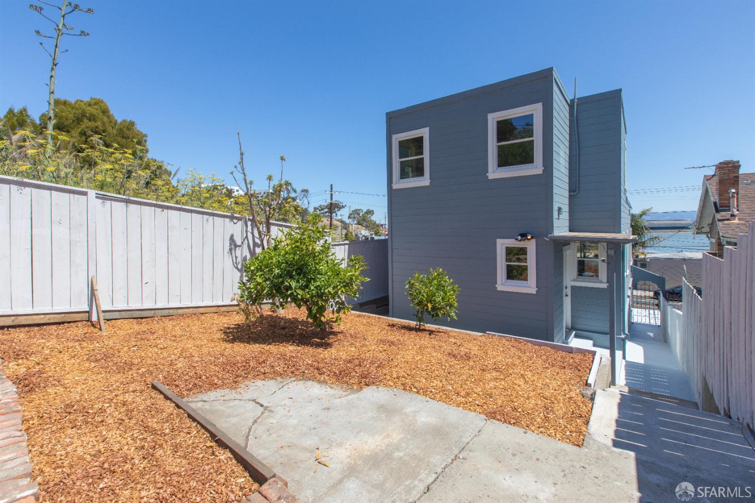 Detail Gallery Image 43 of 98 For 939 Innes Ave, San Francisco,  CA 94124 - 2 Beds | 2 Baths