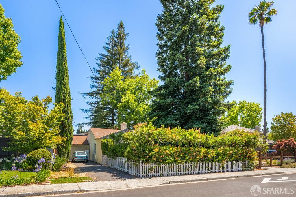 Detail Gallery Image 1 of 99 For 1304 Orange Ave, Menlo Park,  CA 94025 - 2 Beds | 1 Baths