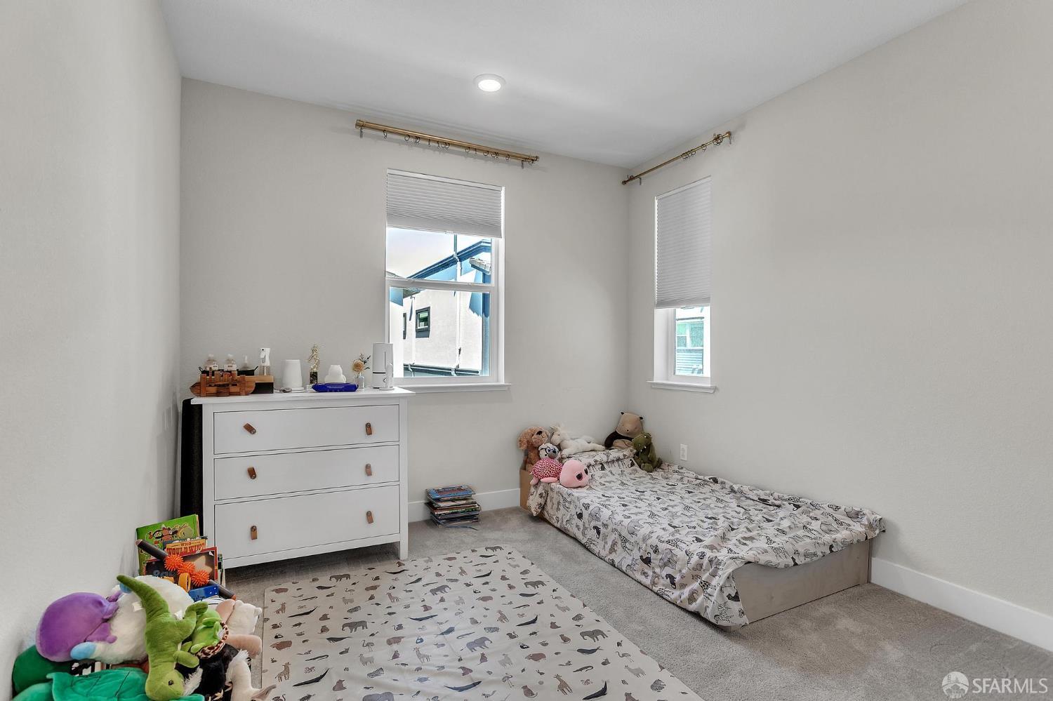 Detail Gallery Image 17 of 37 For 2821 San Jacinto Ln, Alameda,  CA 94501 - 4 Beds | 3/1 Baths