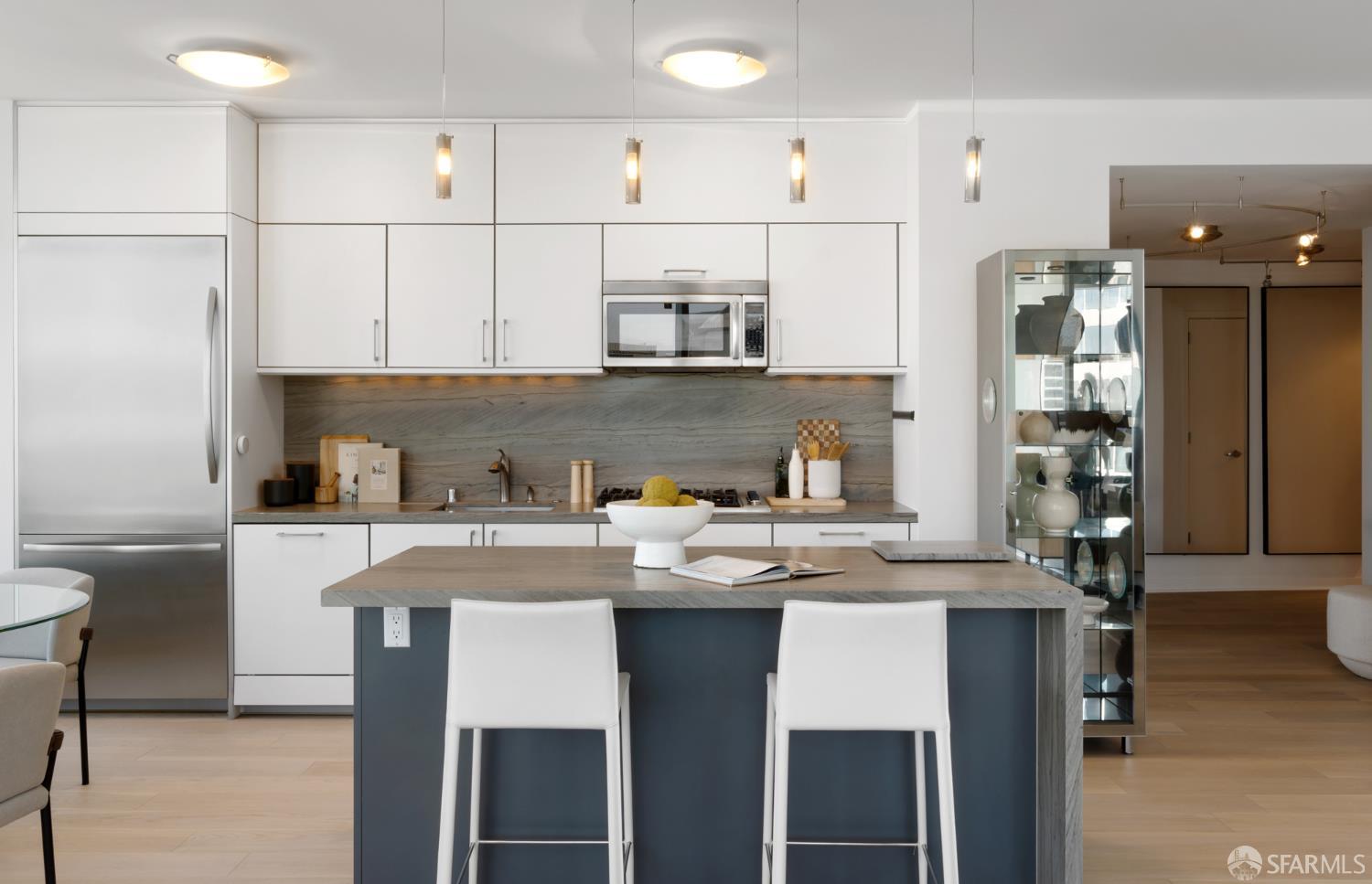 Detail Gallery Image 6 of 22 For 301 Main St 34b,  San Francisco,  CA 94105 - 3 Beds | 2/1 Baths