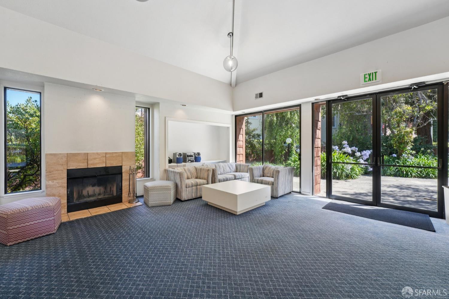 Detail Gallery Image 27 of 31 For 920 Mission Rd #15,  South San Francisco,  CA 94080 - 2 Beds | 2 Baths