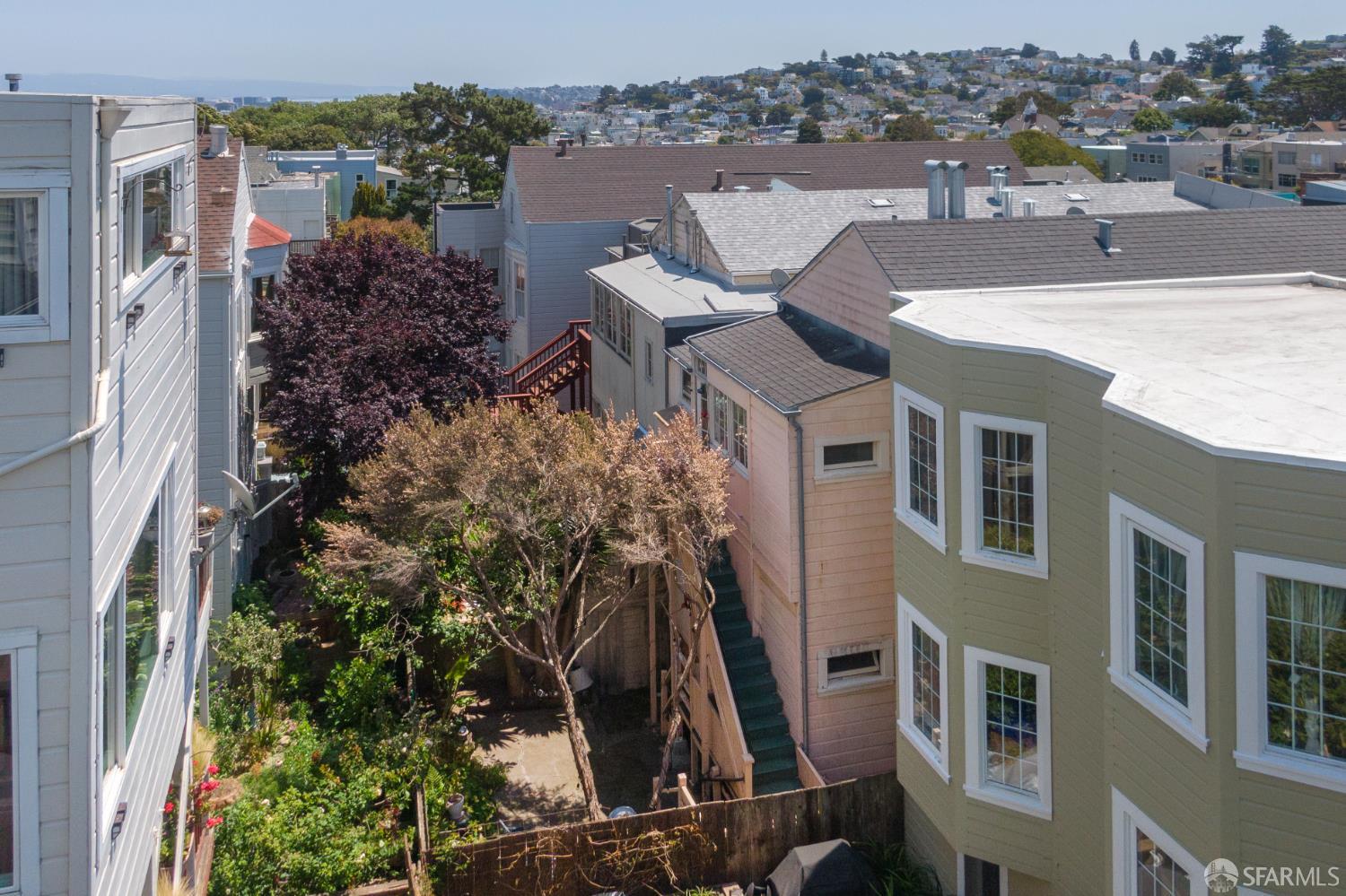 Detail Gallery Image 4 of 24 For 4632 18th St, San Francisco,  CA 94114 - – Beds | – Baths