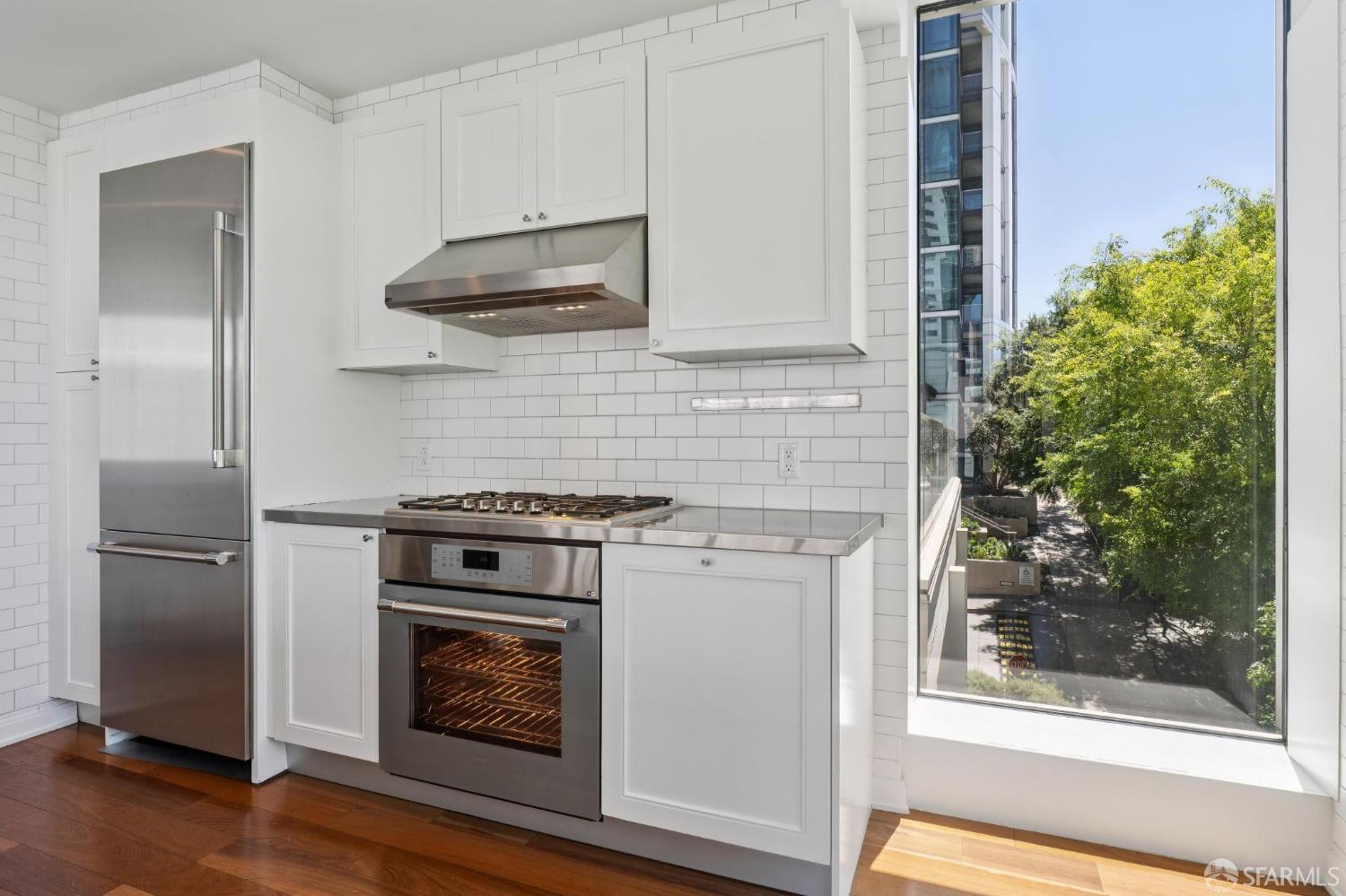 Detail Gallery Image 3 of 28 For 489 Harrison St #506,  San Francisco,  CA 94105 - 2 Beds | 2 Baths
