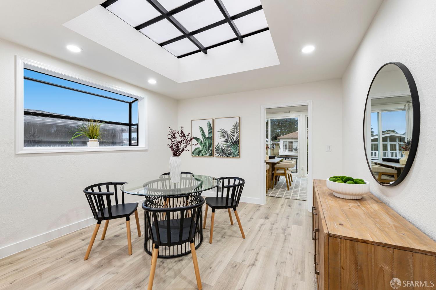 Detail Gallery Image 19 of 87 For 91 El Portal Way, Daly City,  CA 94015 - 6 Beds | 3 Baths
