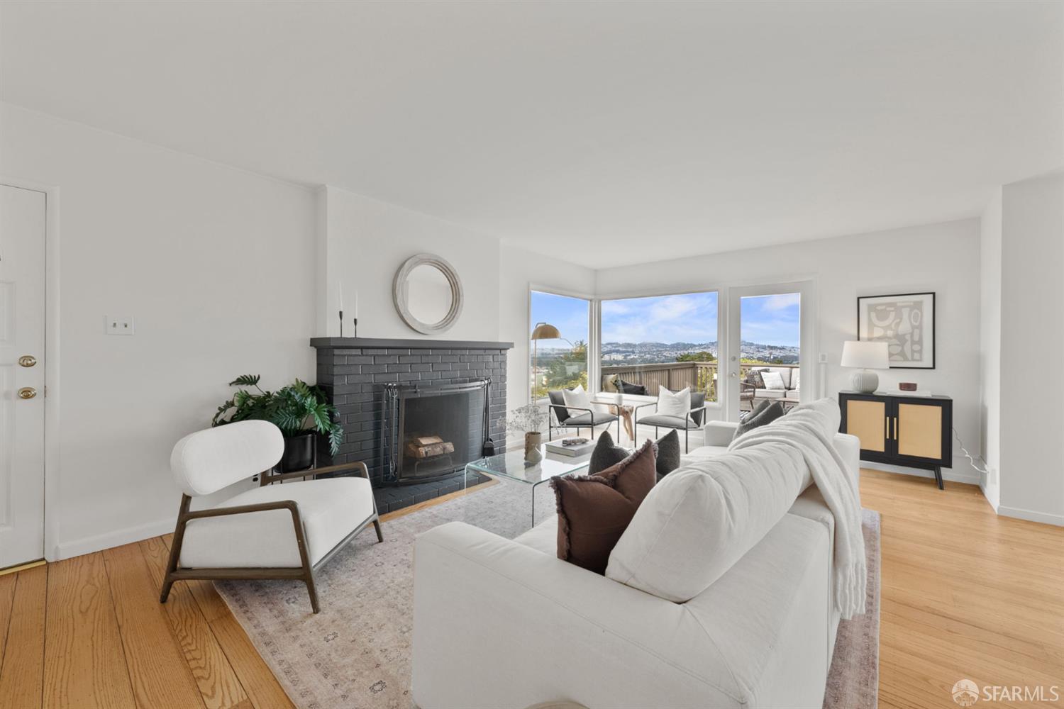 Detail Gallery Image 6 of 54 For 245 Skyline Dr, Daly City,  CA 94015 - 2 Beds | 1 Baths