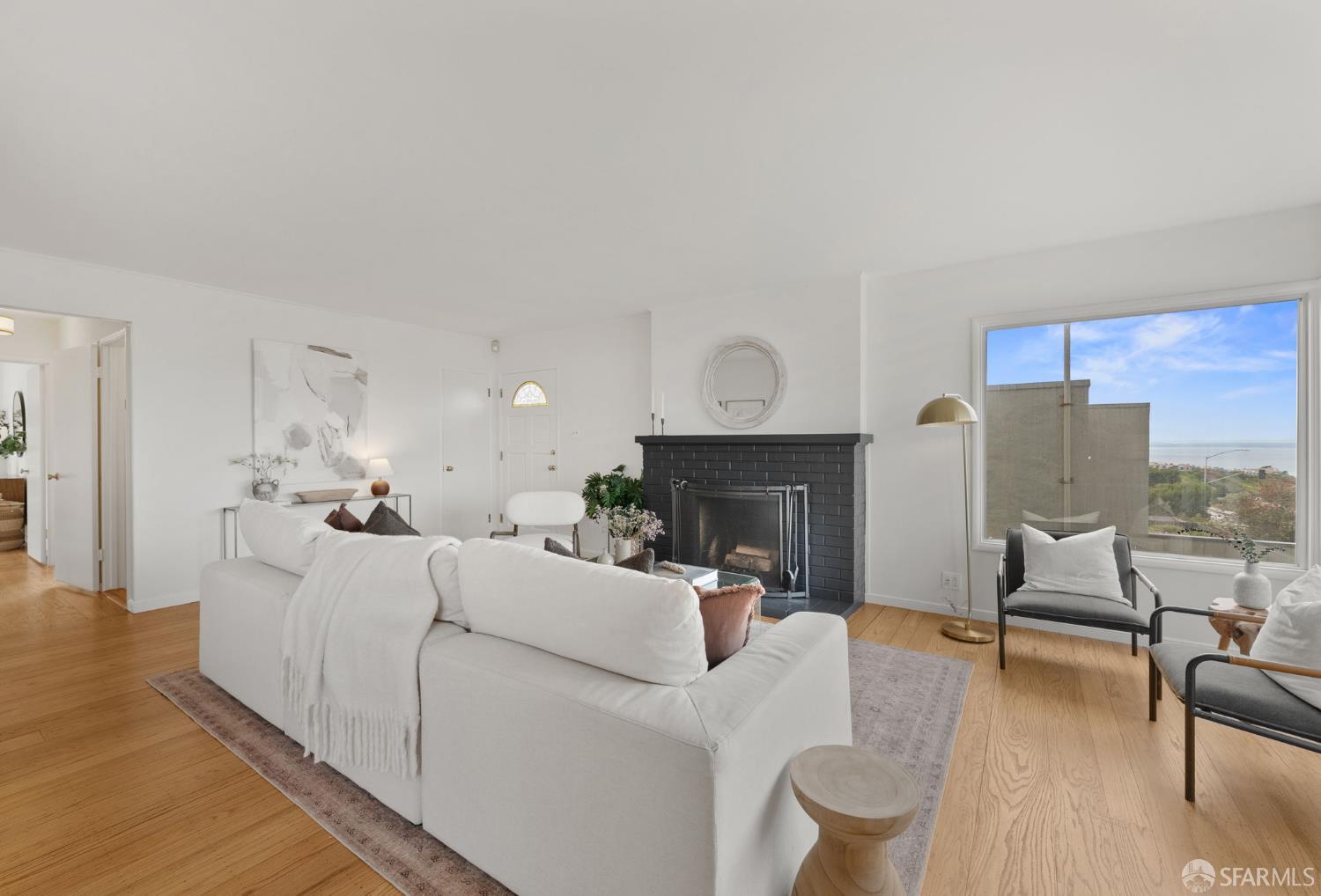 Detail Gallery Image 7 of 54 For 245 Skyline Dr, Daly City,  CA 94015 - 2 Beds | 1 Baths