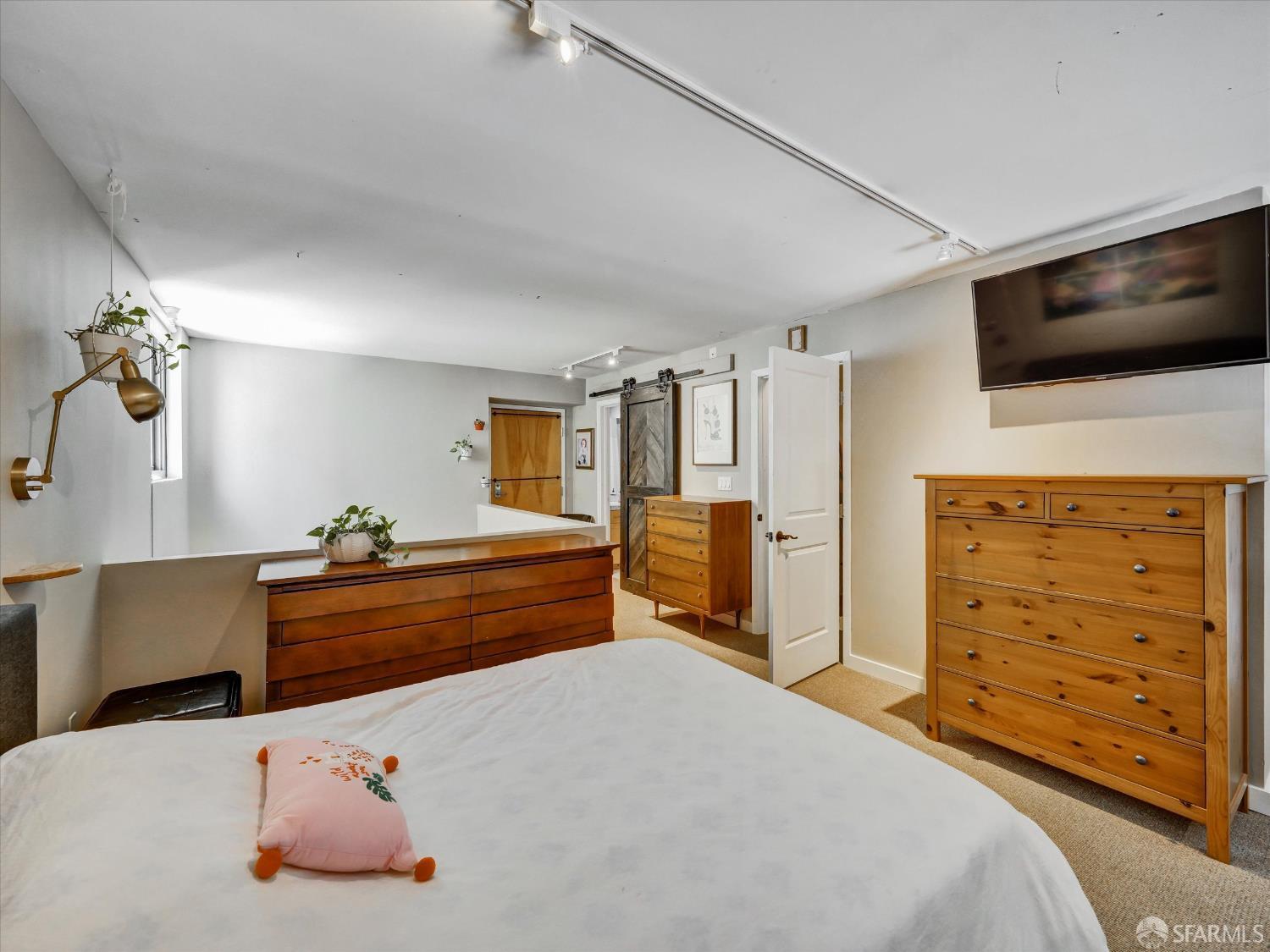 Photo #19: 425056602 Listing: Photo #19