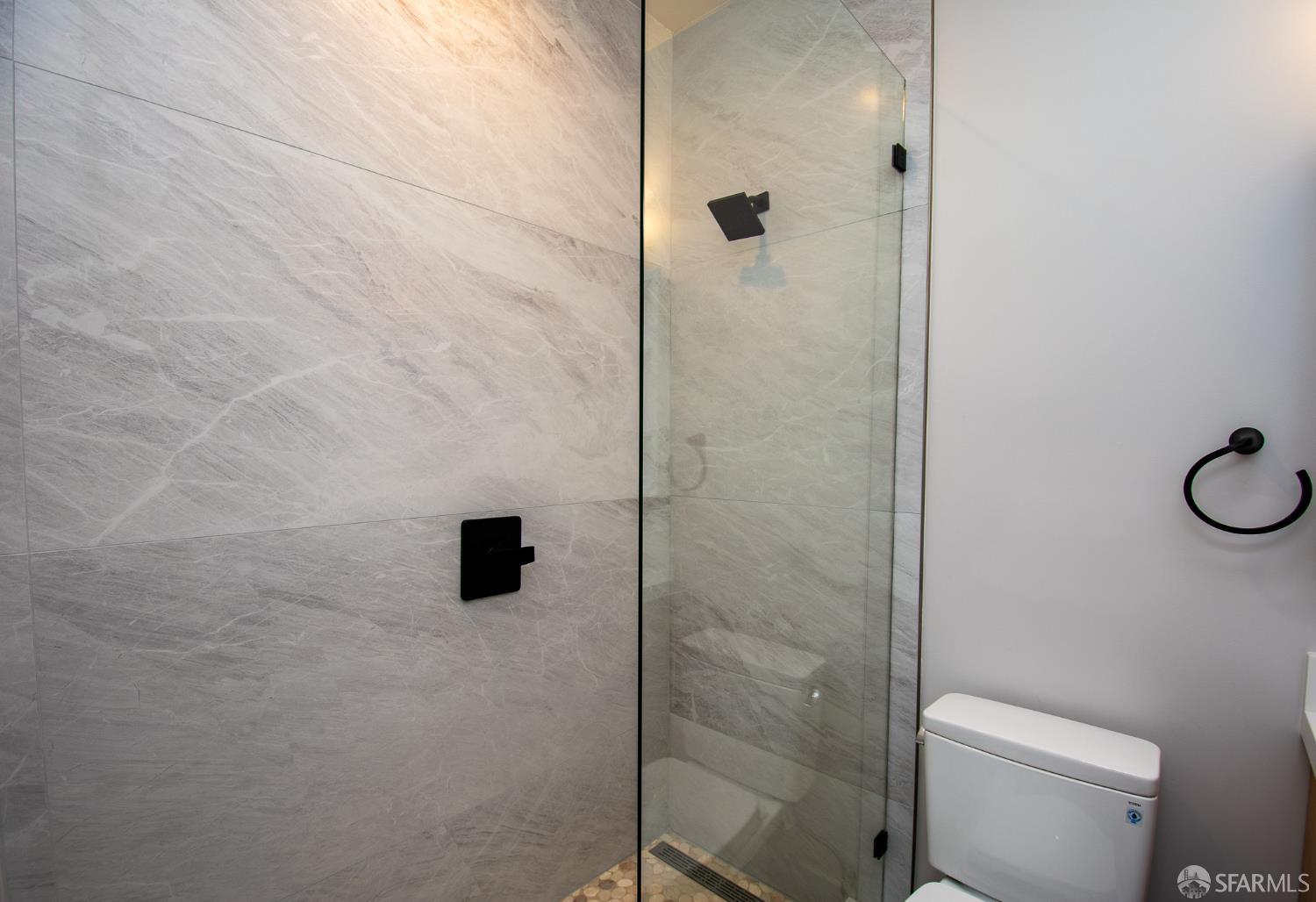 Detail Gallery Image 12 of 21 For 436 20th Ave, San Francisco,  CA 94121 - 2 Beds | 2/1 Baths