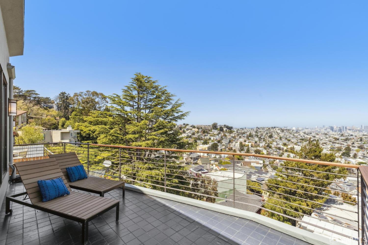 Detail Gallery Image 19 of 62 For 39 Miguel St, San Francisco,  CA 94131 - 4 Beds | 3/2 Baths