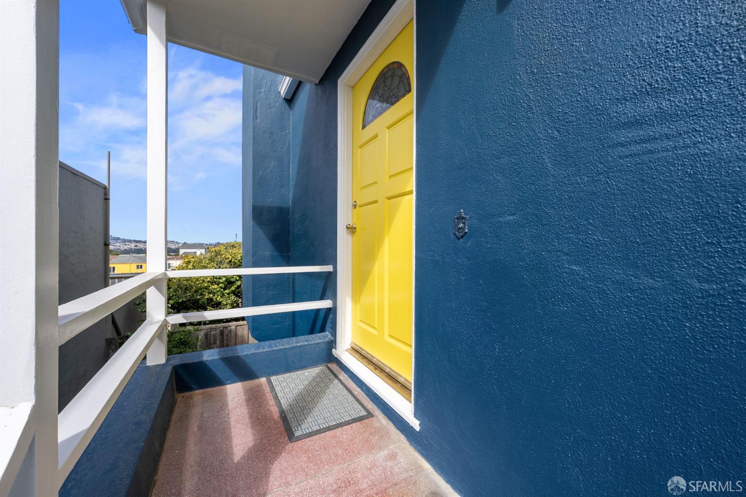 Detail Gallery Image 4 of 54 For 245 Skyline Dr, Daly City,  CA 94015 - 2 Beds | 1 Baths