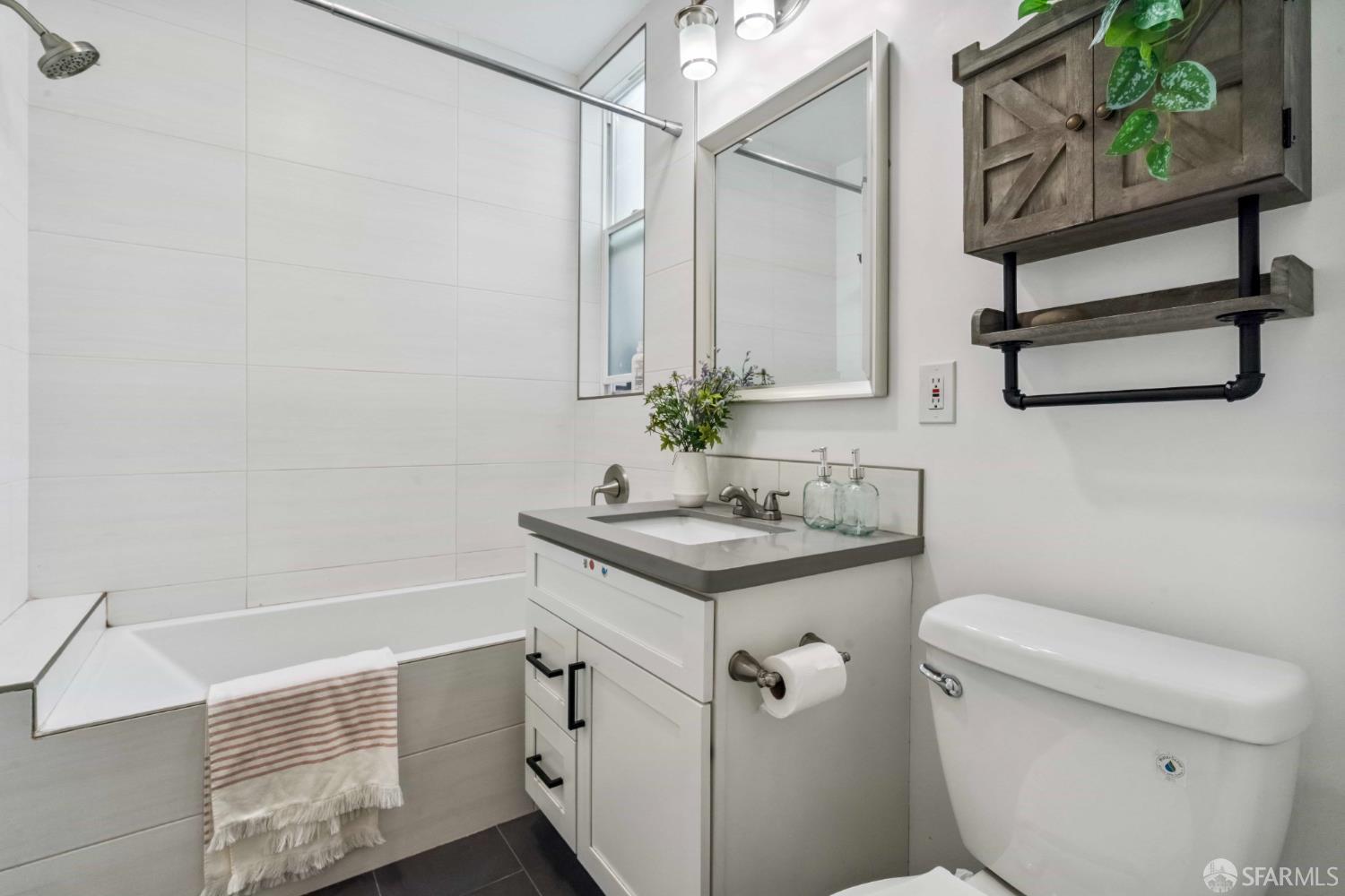 Detail Gallery Image 39 of 54 For 1210 40th Ave, San Francisco,  CA 94122 - 3 Beds | 2/1 Baths