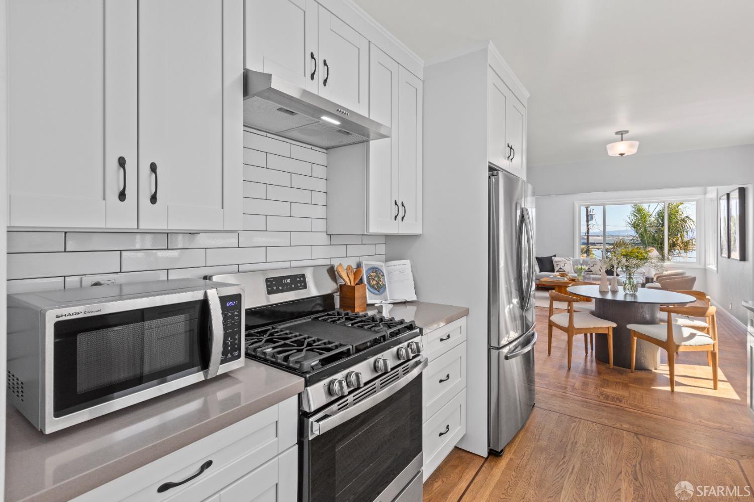 Detail Gallery Image 23 of 98 For 939 Innes Ave, San Francisco,  CA 94124 - 2 Beds | 2 Baths