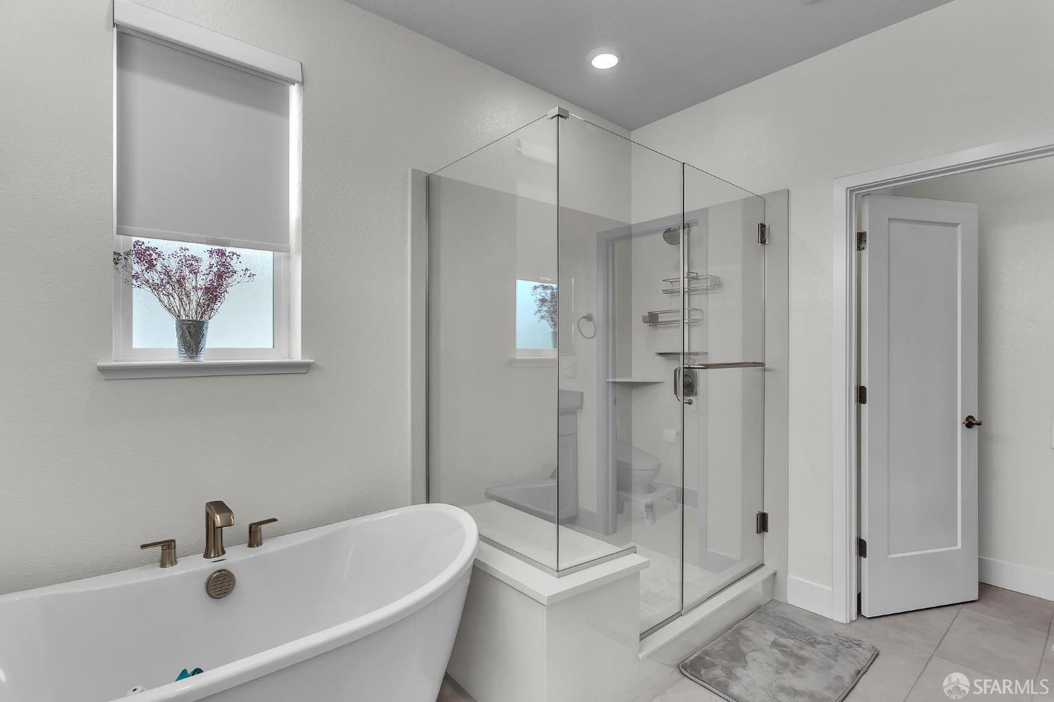 Detail Gallery Image 15 of 37 For 2821 San Jacinto Ln, Alameda,  CA 94501 - 4 Beds | 3/1 Baths