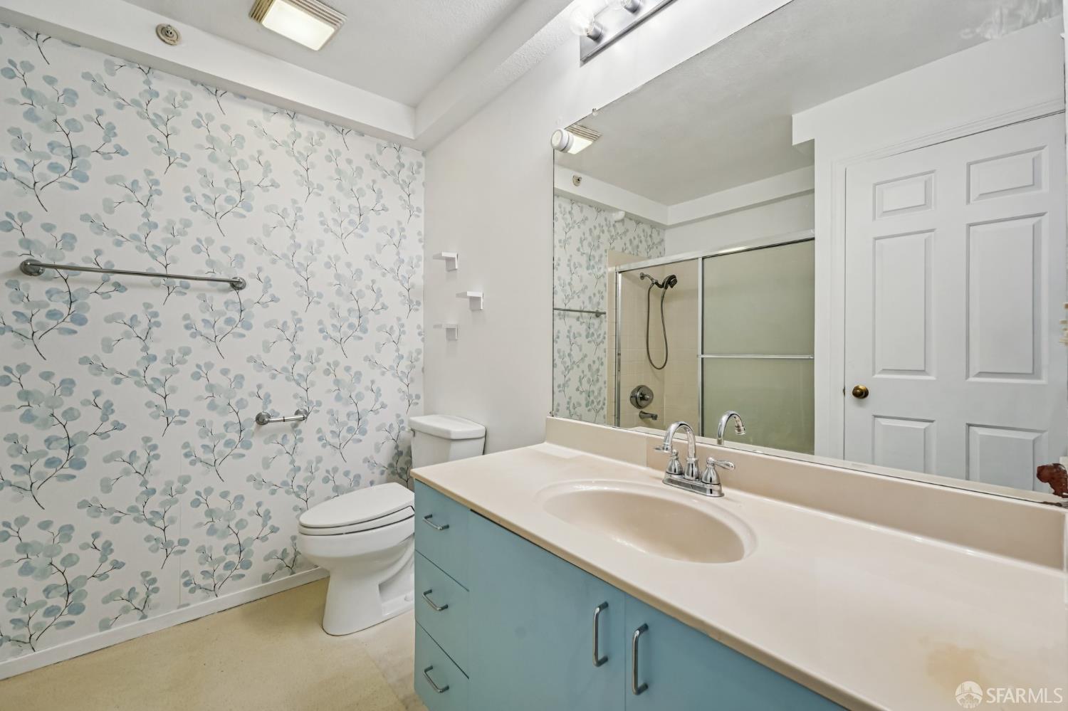 Detail Gallery Image 5 of 31 For 920 Mission Rd #15,  South San Francisco,  CA 94080 - 2 Beds | 2 Baths