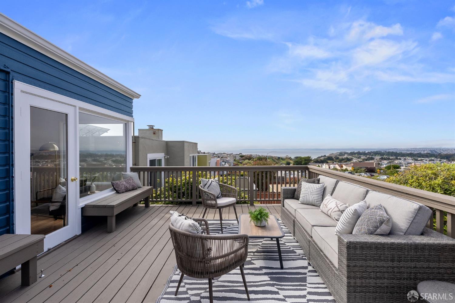 Detail Gallery Image 10 of 54 For 245 Skyline Dr, Daly City,  CA 94015 - 2 Beds | 1 Baths