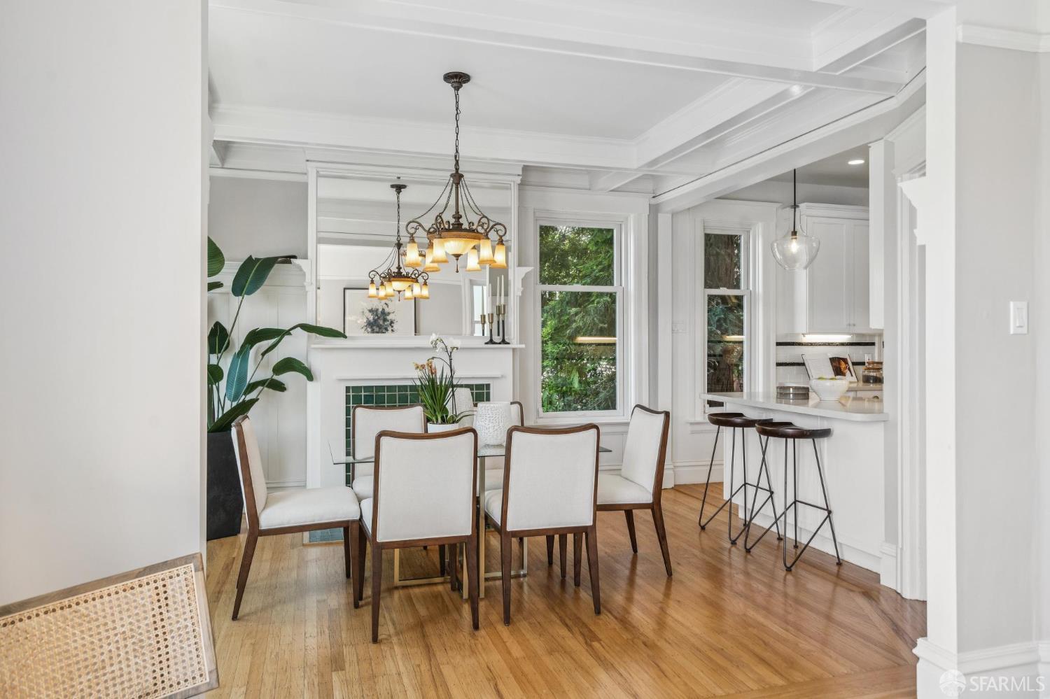 Detail Gallery Image 15 of 67 For 1125 Leavenworth St, San Francisco,  CA 94109 - 4 Beds | 3 Baths