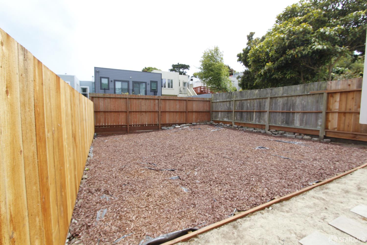 Detail Gallery Image 17 of 17 For 946 Capitol Ave, San Francisco,  CA 94112 - 3 Beds | 2 Baths