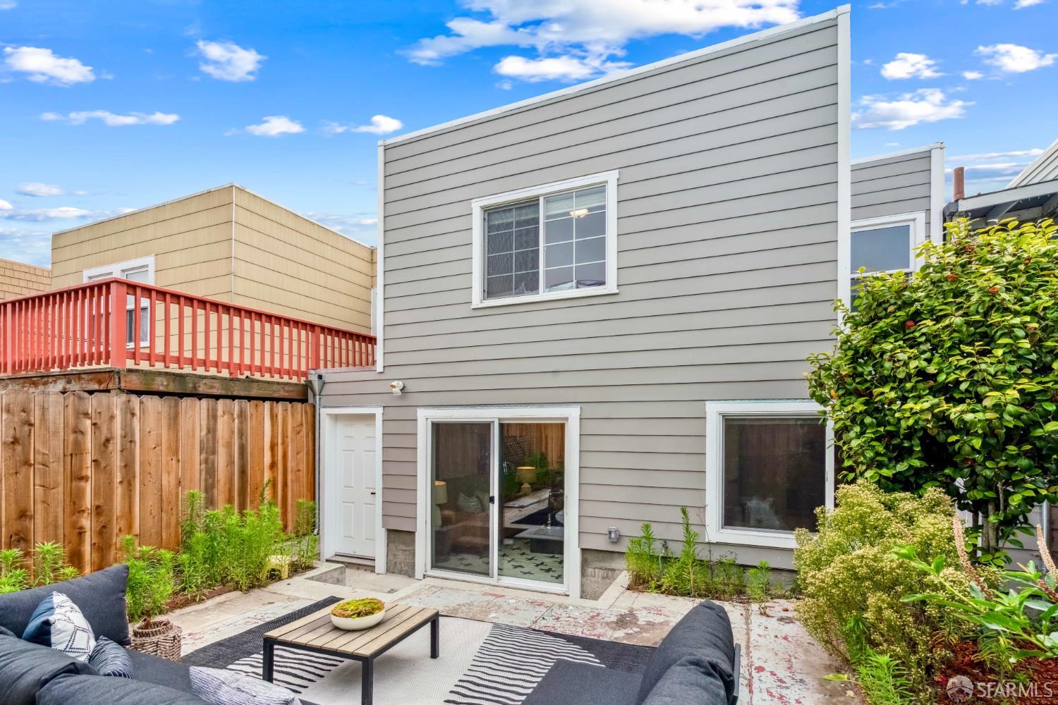 Detail Gallery Image 43 of 54 For 1210 40th Ave, San Francisco,  CA 94122 - 3 Beds | 2/1 Baths