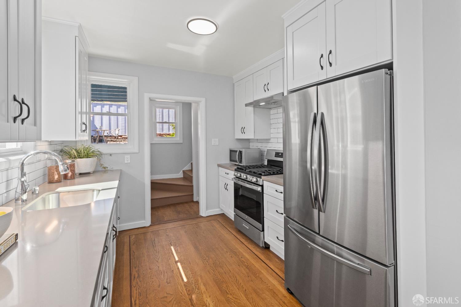 Detail Gallery Image 24 of 98 For 939 Innes Ave, San Francisco,  CA 94124 - 2 Beds | 2 Baths