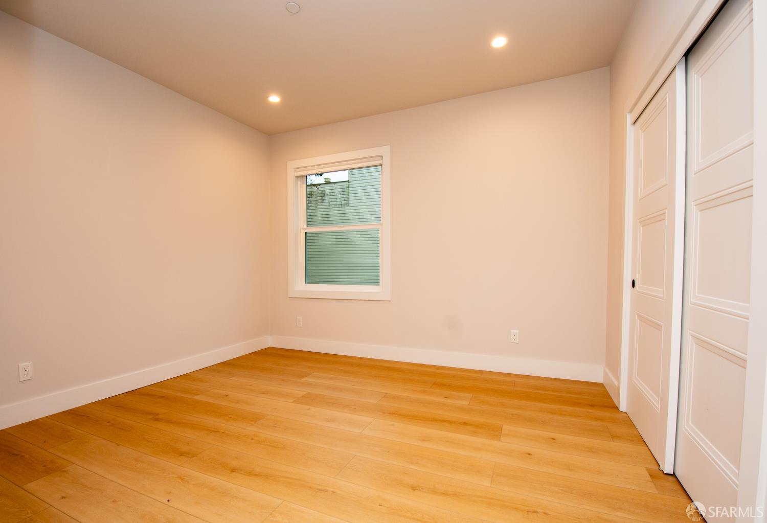 Detail Gallery Image 15 of 21 For 436 20th Ave, San Francisco,  CA 94121 - 2 Beds | 2/1 Baths
