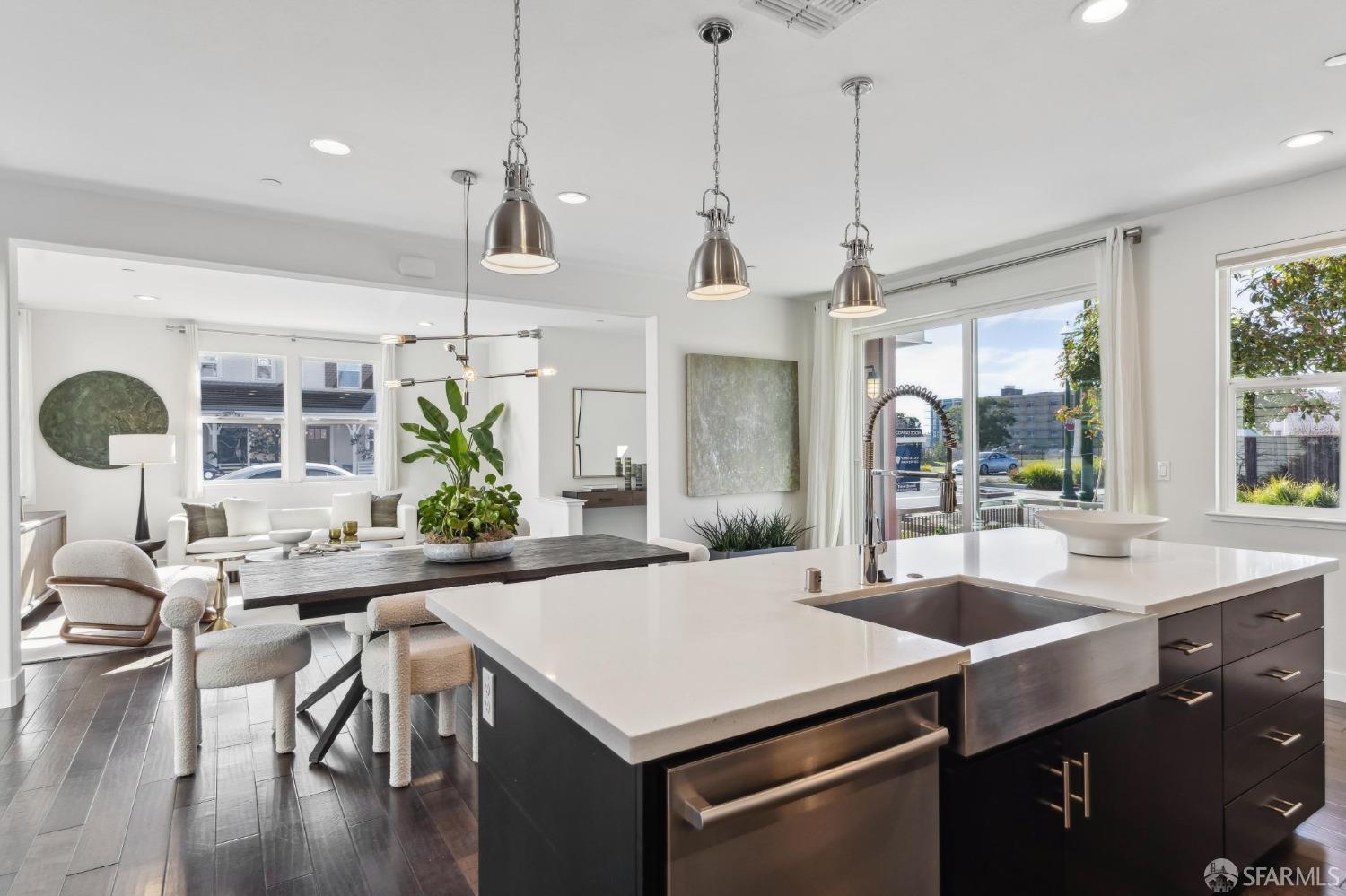 Detail Gallery Image 17 of 52 For 2768 Bette St, Alameda,  CA 94501 - 4 Beds | 3/1 Baths