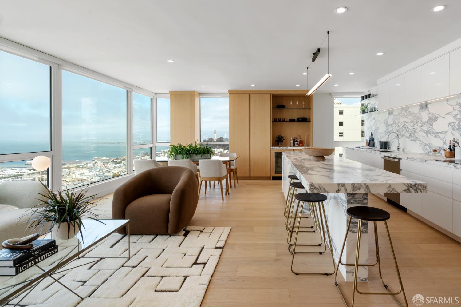 Detail Gallery Image 4 of 39 For 1070 Green St #801,  San Francisco,  CA 94133 - 2 Beds | 2/1 Baths