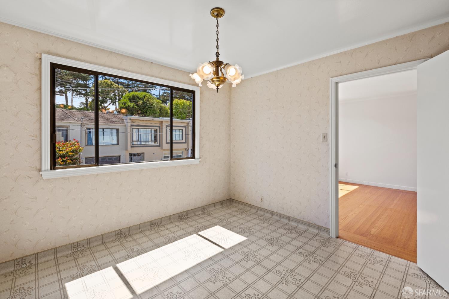 Detail Gallery Image 12 of 93 For 369 Princeton St, San Francisco,  CA 94134 - 4 Beds | 2 Baths