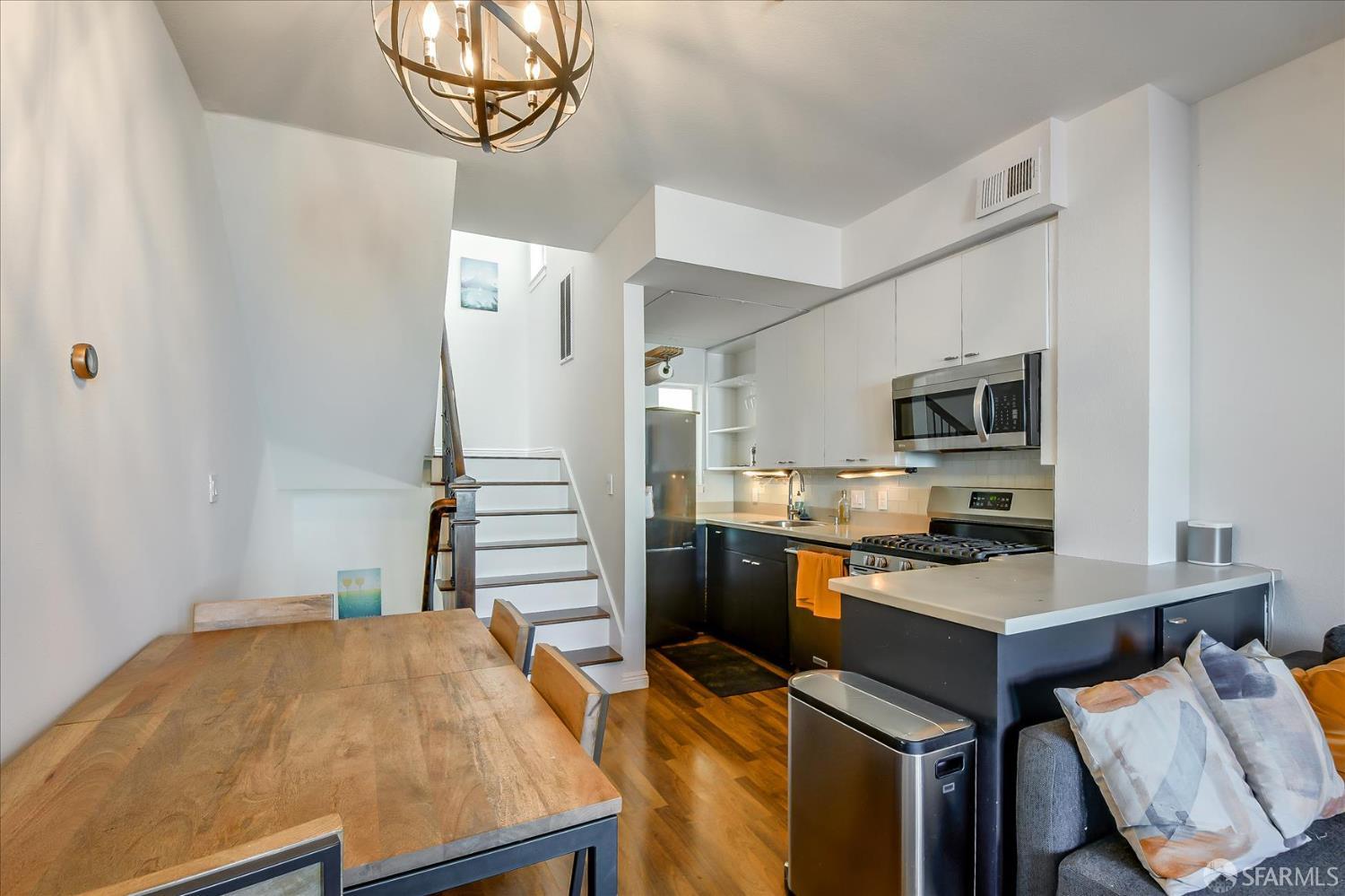 Detail Gallery Image 8 of 26 For 144 Langton St, San Francisco,  CA 94103 - 2 Beds | 1/1 Baths
