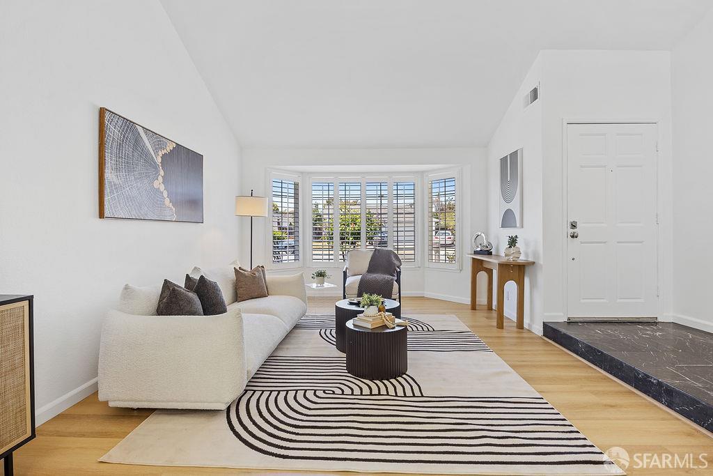 Detail Gallery Image 3 of 29 For 280 La Honda Dr, Milpitas,  CA 95035 - 3 Beds | 2 Baths