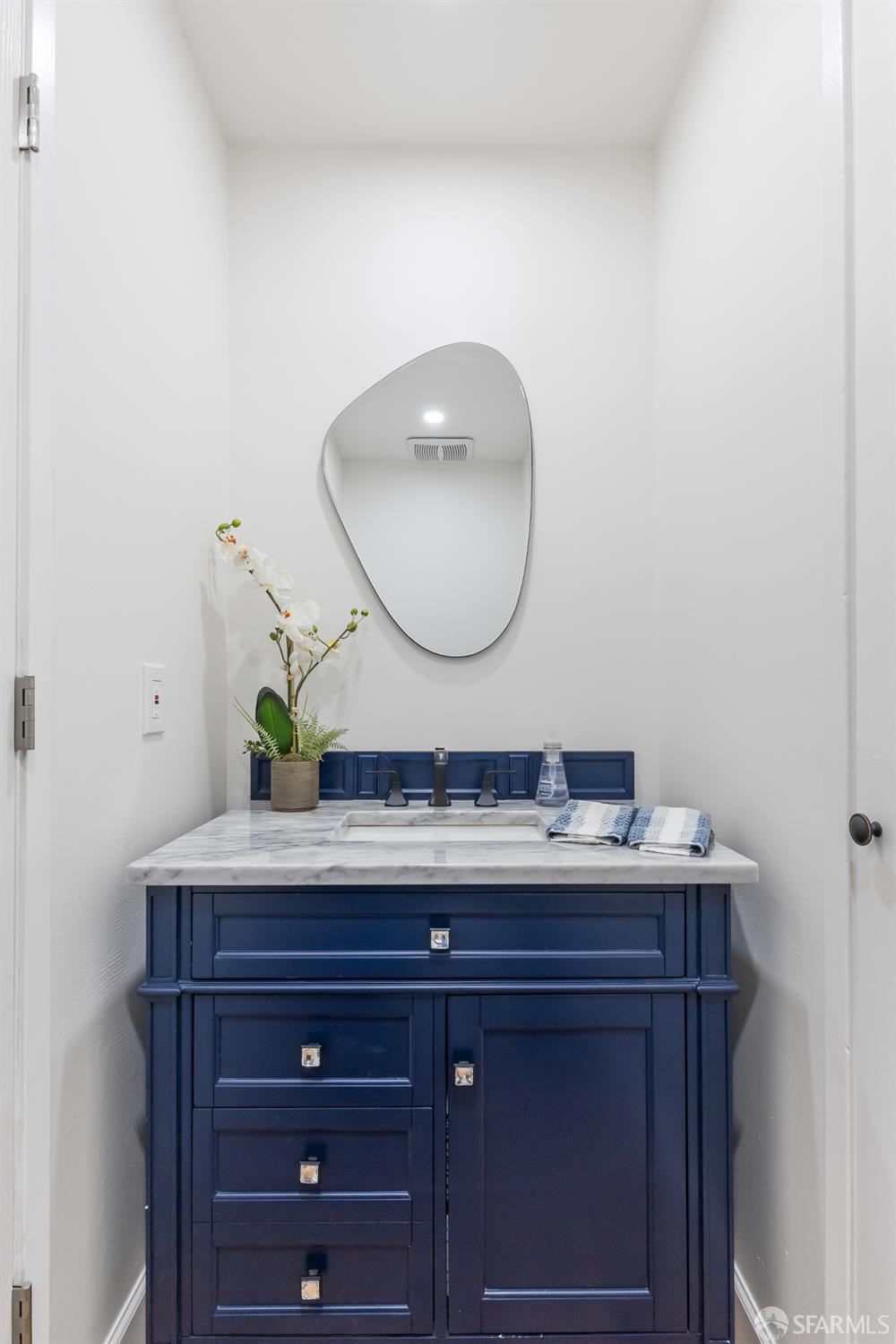 Detail Gallery Image 7 of 38 For 1541 Moraga Way, Moraga,  CA 94556 - 3 Beds | 2/1 Baths