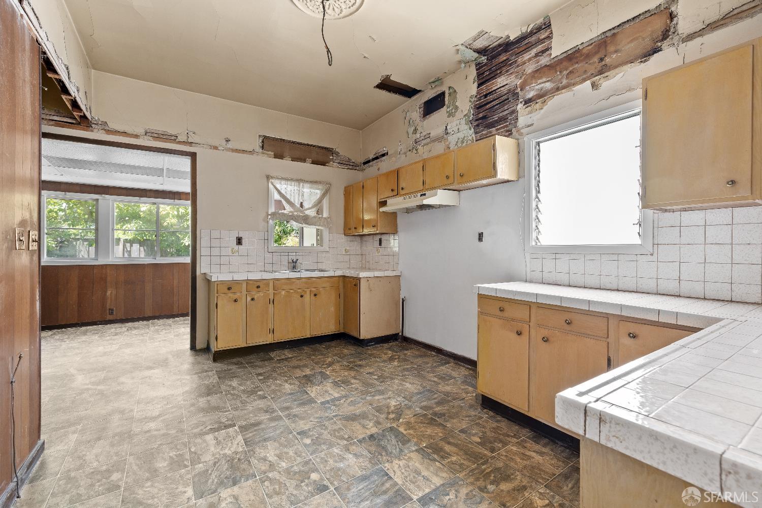 Detail Gallery Image 6 of 19 For 3250 Folsom St, San Francisco,  CA 94110 - 3 Beds | 1 Baths