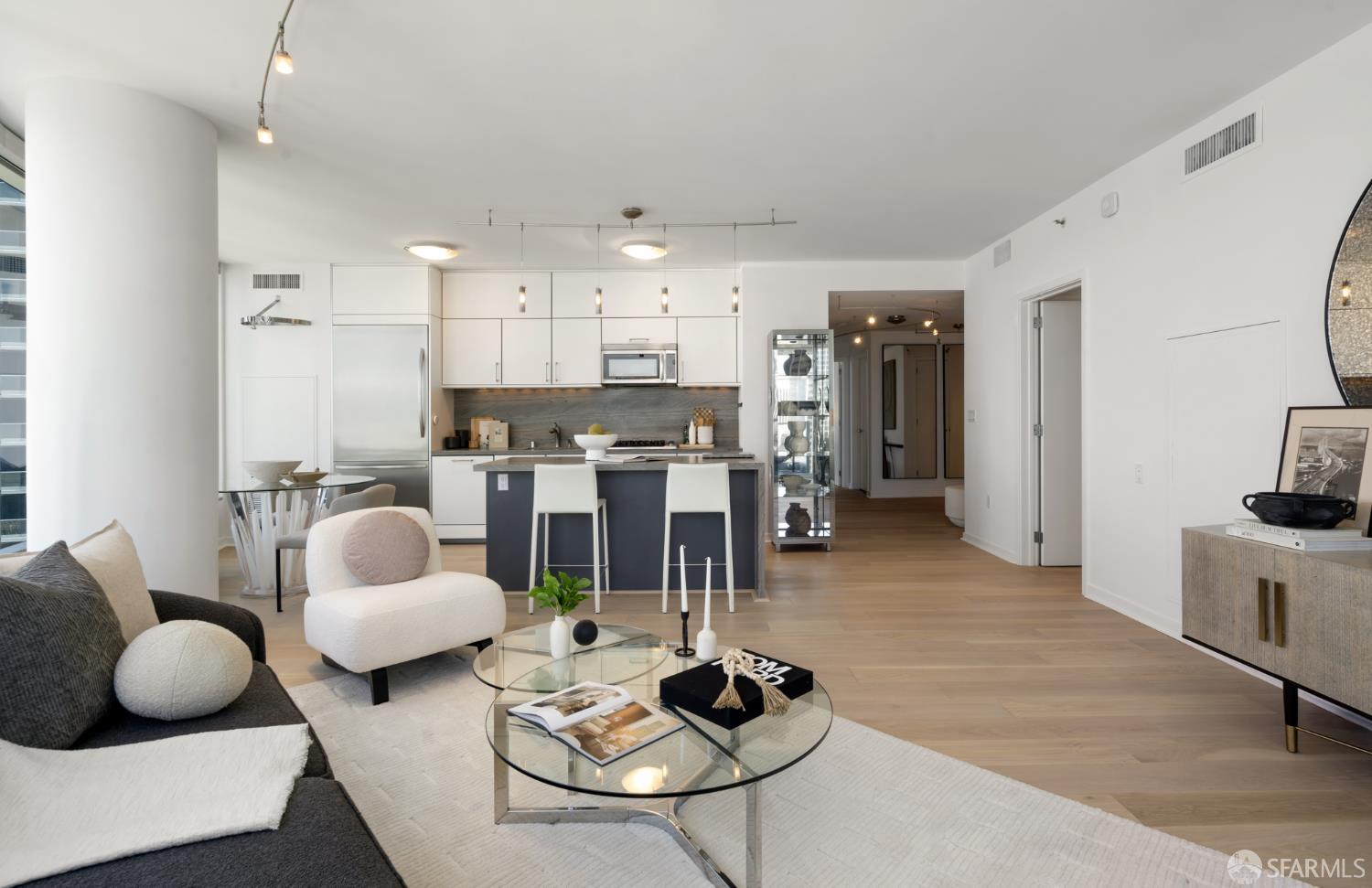Detail Gallery Image 4 of 22 For 301 Main St 34b,  San Francisco,  CA 94105 - 3 Beds | 2/1 Baths