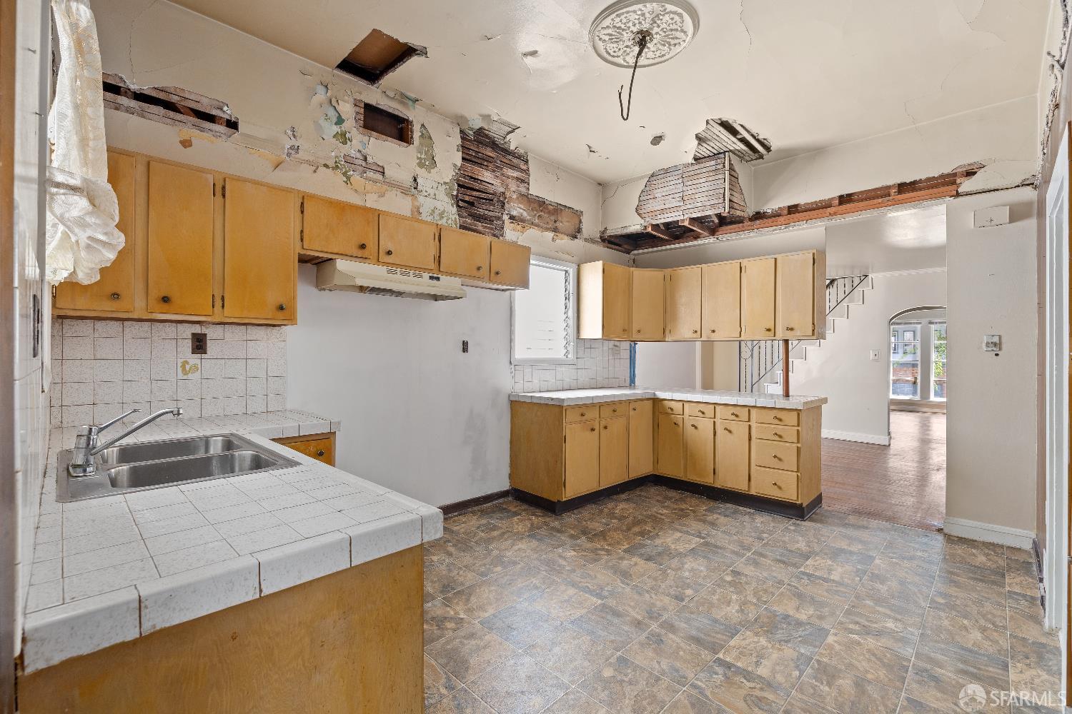Detail Gallery Image 7 of 19 For 3250 Folsom St, San Francisco,  CA 94110 - 3 Beds | 1 Baths